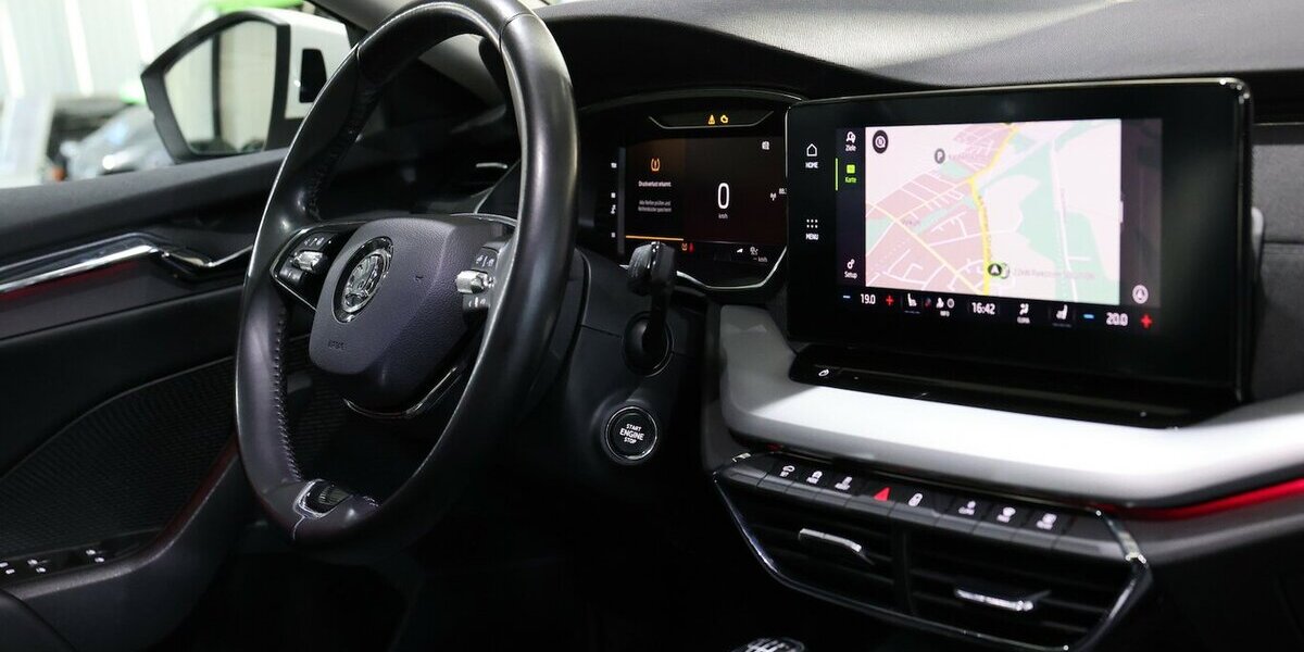 Skoda Octavia Combi 2.0 TDI FIRST-EDITION WHITE / LED 152.000 km 15.881 &euro; Hamm 59077