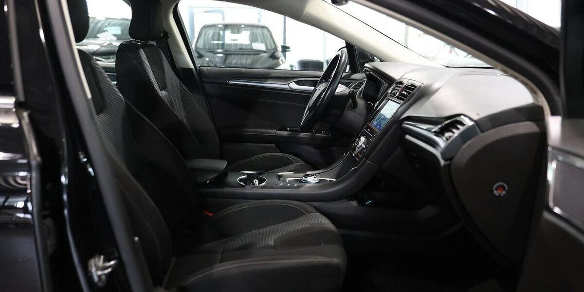 Ford Mondeo Tunier 2.0 EB TITANIUM / LED, WSS-BEHEIZB 128.000 km 14.444 &euro; Hamm 59077
