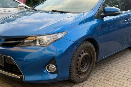 Toyota Auris 235.000 km 4.999 &euro; Schwerte 58239