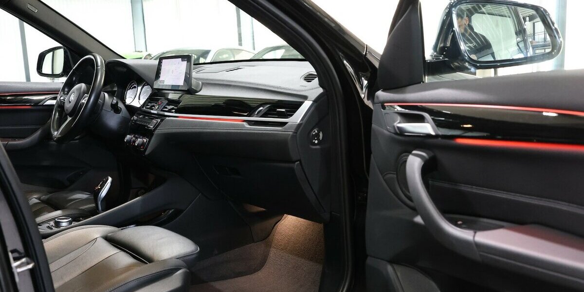 BMW X1 xDrive 20d M-SPORT SHADOW PANORAMA, LED 113.000 km 28.444 &euro; Hamm 59077