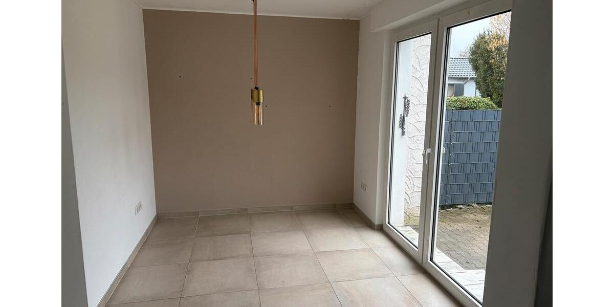 Reihenhaus Menden (Sauerland) - 4 Zimmer, 114 m&sup2;, 280.000&euro; | Angebot:26168500