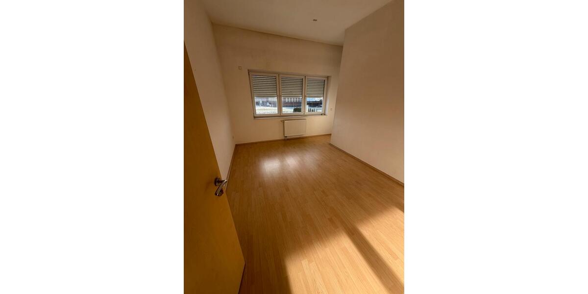 Gewerbeobjekt Holzwickede - 1.500&euro; | Angebot:24468594