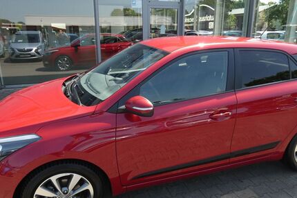 Hyundai i20 49.000 km 7.790 &euro; Bergkamen 59192