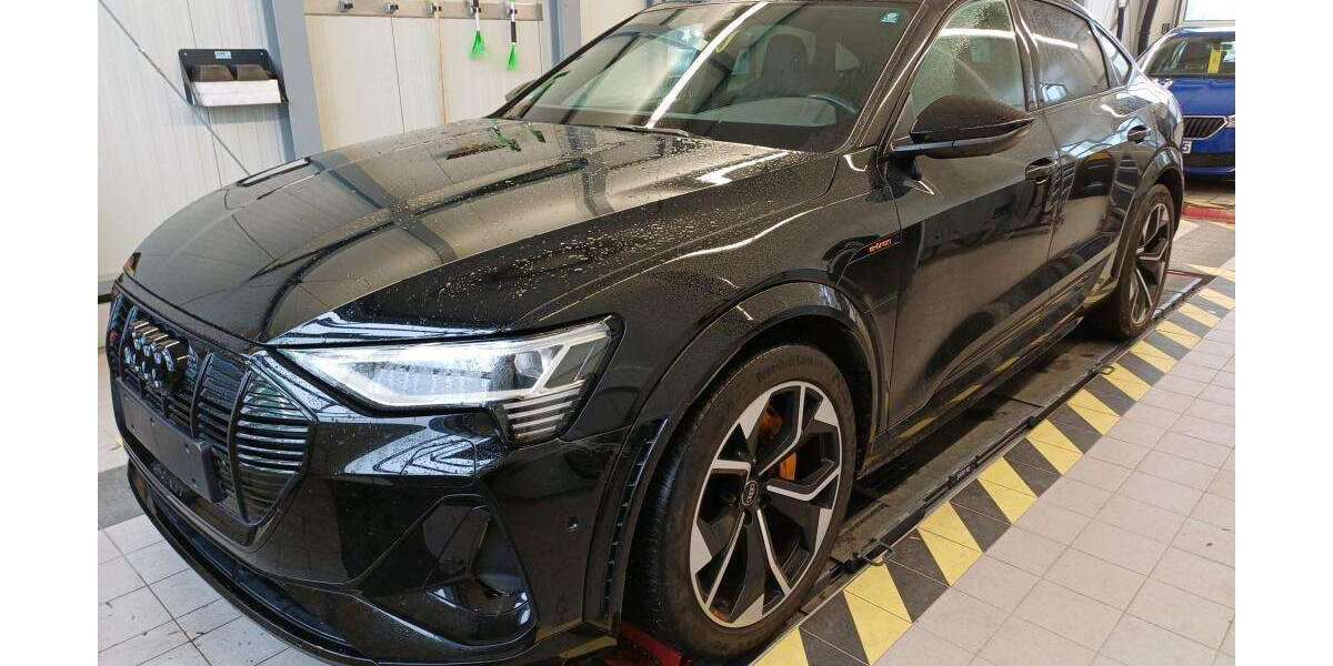 Audi e-tron 64.173 km 39.540 &euro; Hagen 58091