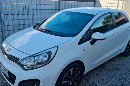 Kia Rio 144.000 km 4.990 &euro; Hamm 59067