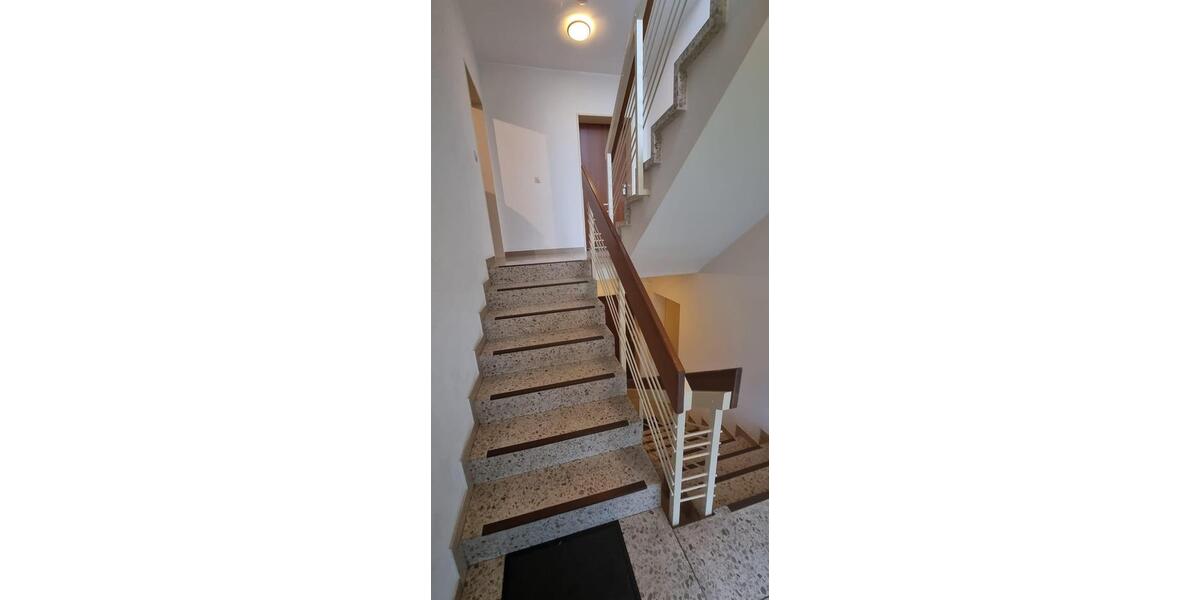 Erdgeschoßwohnung Hagen Hohenlimburg - 3 Zimmer, 93 m&sup2;, 595&euro; | Angebot:26630936