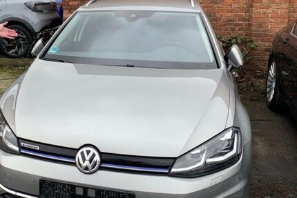 VW Golf 94.000 km 15.500 &euro; Menden 58706