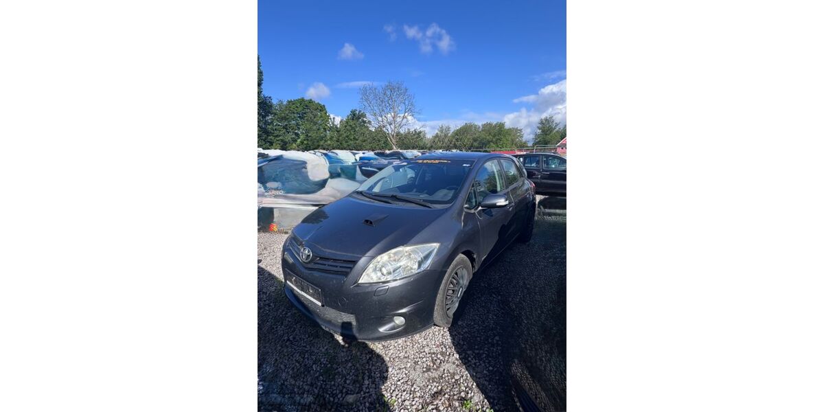 Toyota Auris 317.667 km 1.999 &euro; Dortmund 44339