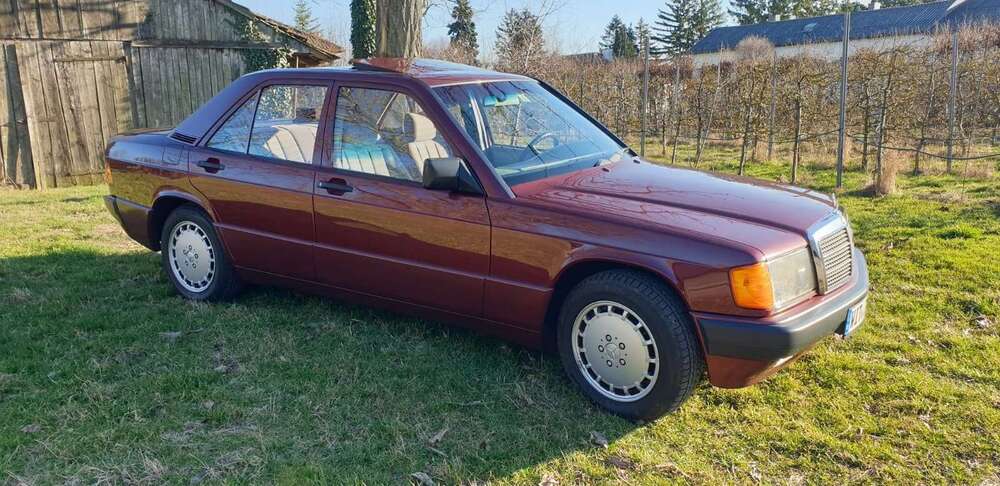 Mercedes-Benz 190 223.900 km 6.950 &euro; Bochum 44894