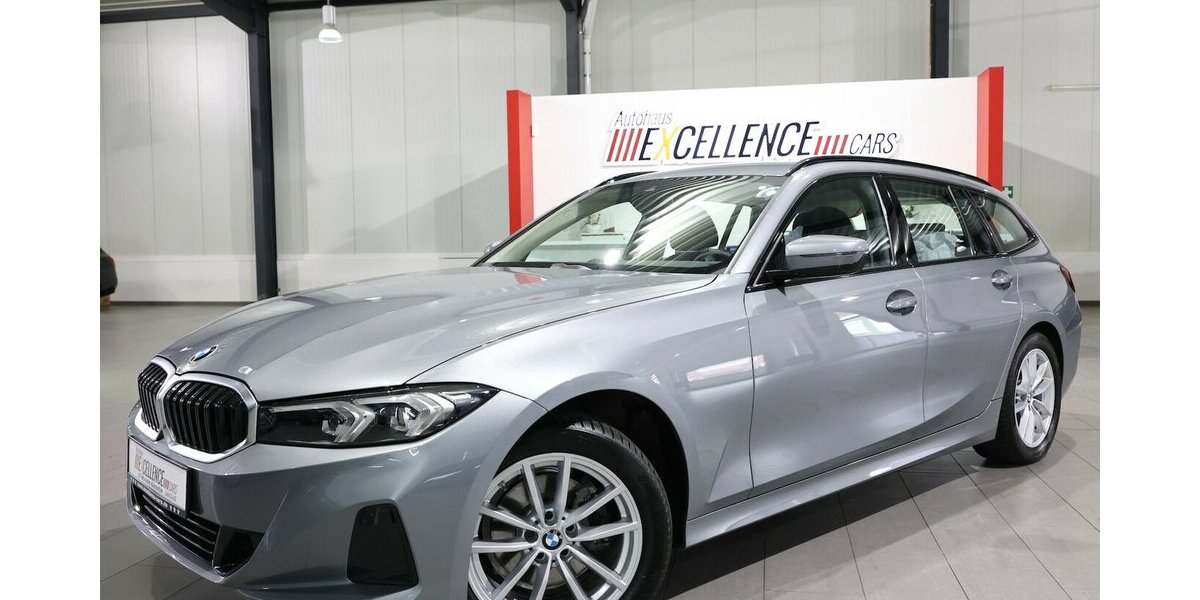 BMW 320d Touring xDrive SPORT / CURVED+NAVI+APPLE 32.000 km 29.993 &euro; Hamm 59077