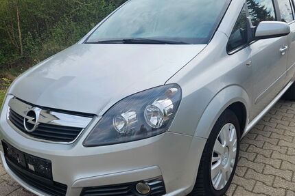 Opel Zafira 108.000 km 3.900 &euro; Hagen 58097