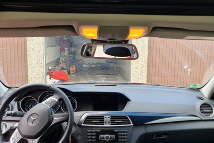 Mercedes-Benz 220 181.000 km 13.400 &euro; Herdecke 58313