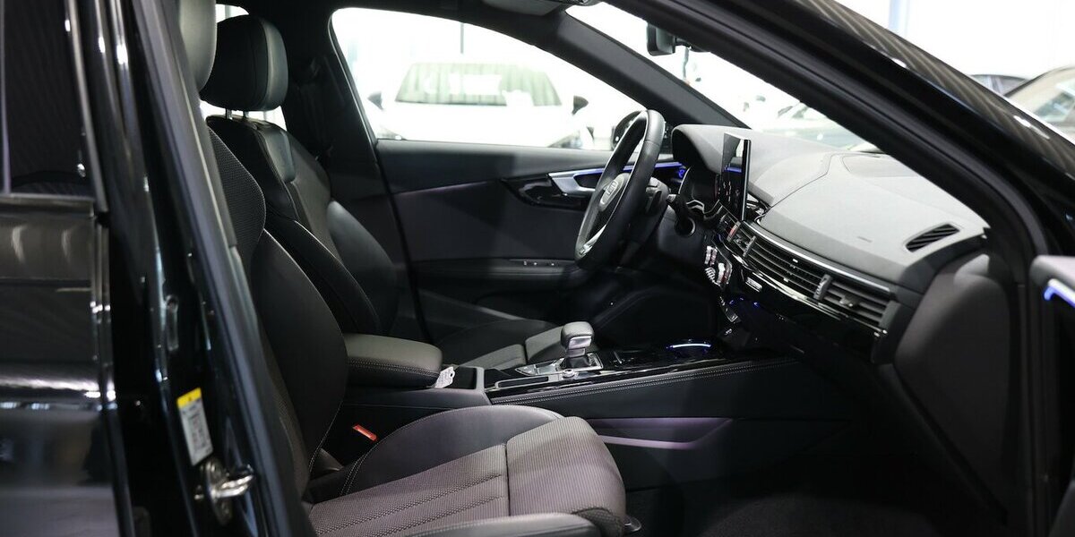 Audi A4 Avant 45 TFSI Q COMPETITION S-LINE BLACK 98.000 km 32.994 &euro; Hamm 59077