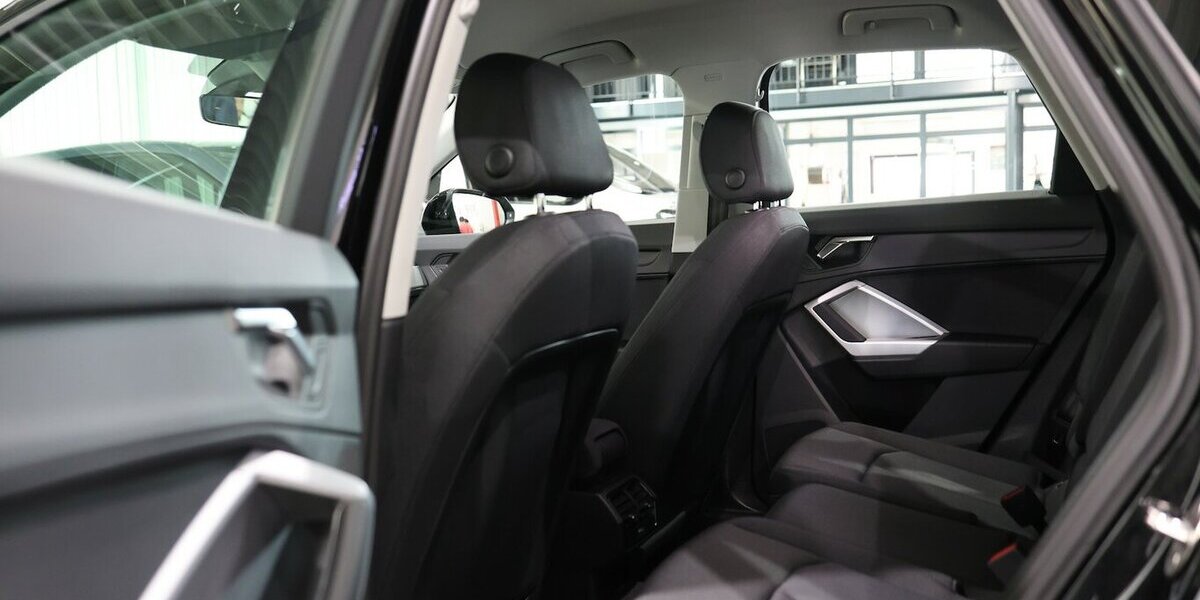 Audi Q3 35 TFSI / LED, VIRTUAL-COCKPIT, APPLE+ANDROID 15.000 km 30.555 &euro; Hamm 59077