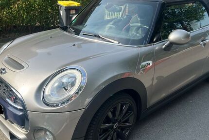 Mini Cooper S Cabrio 101.000 km 15.100 &euro; Waltrop 45731