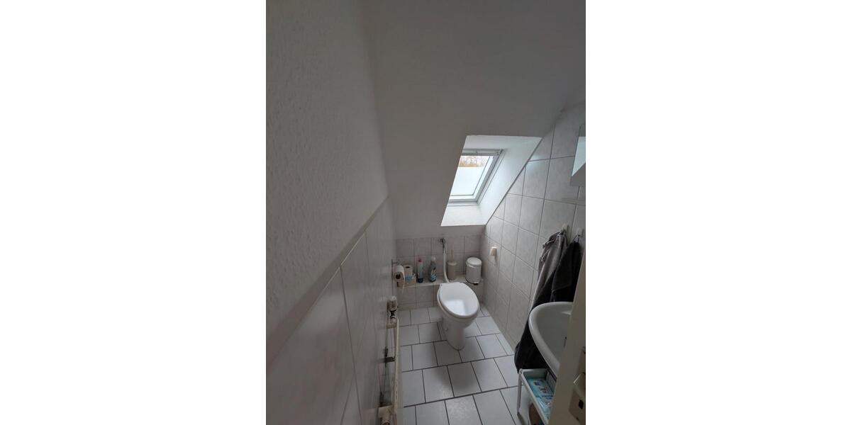 Dachgeschoßwohnung Bochum Querenburg - 3 Zimmer, 68 m&sup2;, 680&euro; | Angebot:26003605