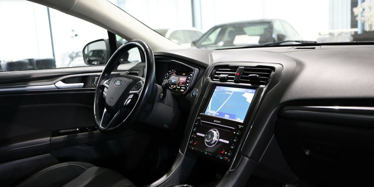 Ford Mondeo Tunier 2.0 EB TITANIUM / LED, WSS-BEHEIZB 128.000 km 14.444 &euro; Hamm 59077