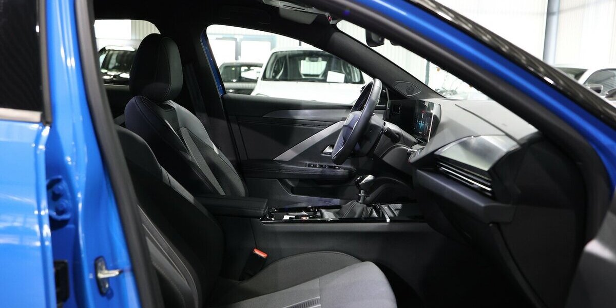 Opel Astra L 1.2 T LIMO GS-SPORT TECH / BLUE & BLACK 13.000 km 22.222 &euro; Hamm 59077