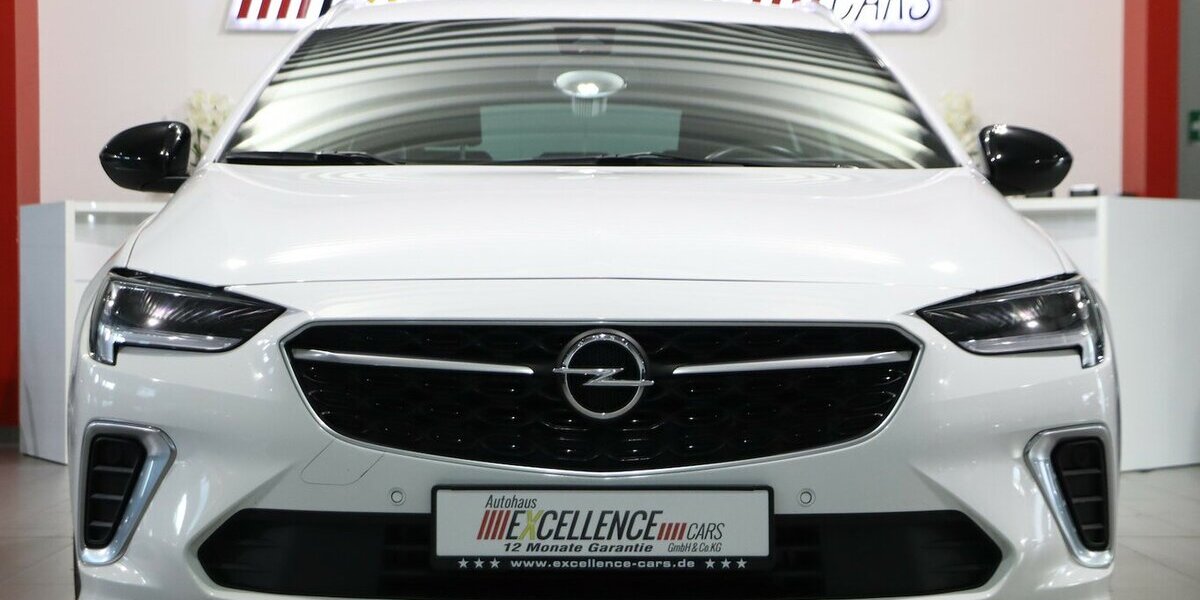 Opel Insignia 2.0 ST 4x4 OPC-LINE GSI WHITE / VC+HUD 140.000 km 19.111 &euro; Hamm 59077