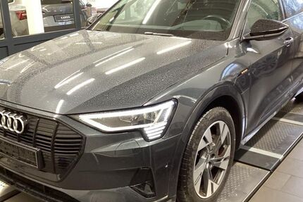 Audi e-tron 73.621 km 31.685 &euro; Hagen 58091