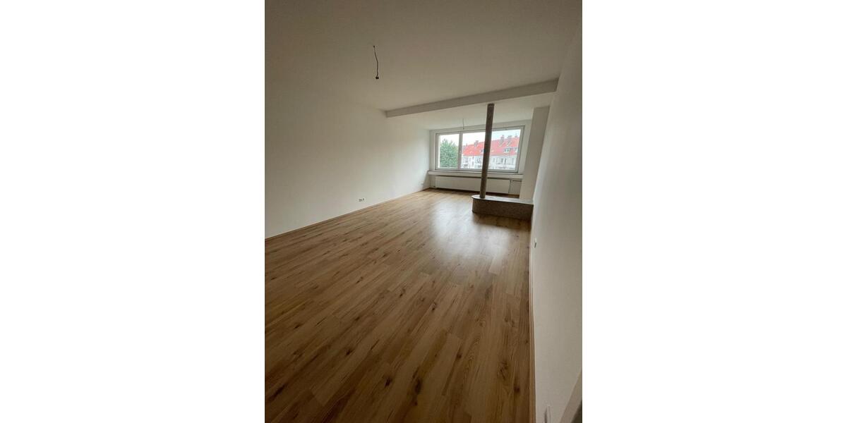 Etagenwohnung Herne - 7 Zimmer, 145 m&sup2;, 1.300&euro; | Angebot:25658388