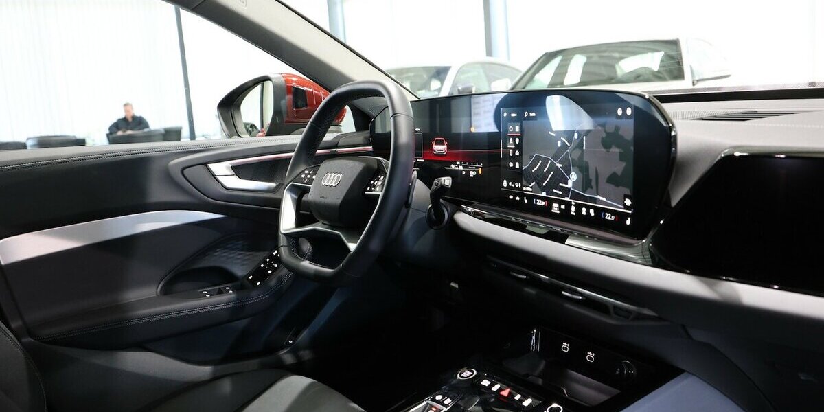 Audi A5 Avant TFSI TECH-PLUS / TOLLES FAHRZEUG / 11.000 km 41.777 &euro; Hamm 59077