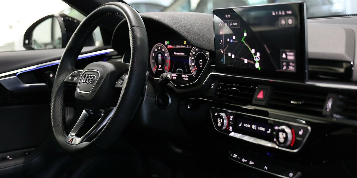 Audi A4 Avant 45 TFSI Q COMPETITION S-LINE BLACK 98.000 km 32.994 &euro; Hamm 59077
