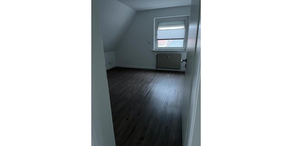 Dachgeschoßwohnung Iserlohn Letmathe - 3 Zimmer, 58 m&sup2;, 432&euro; | Angebot:25654703