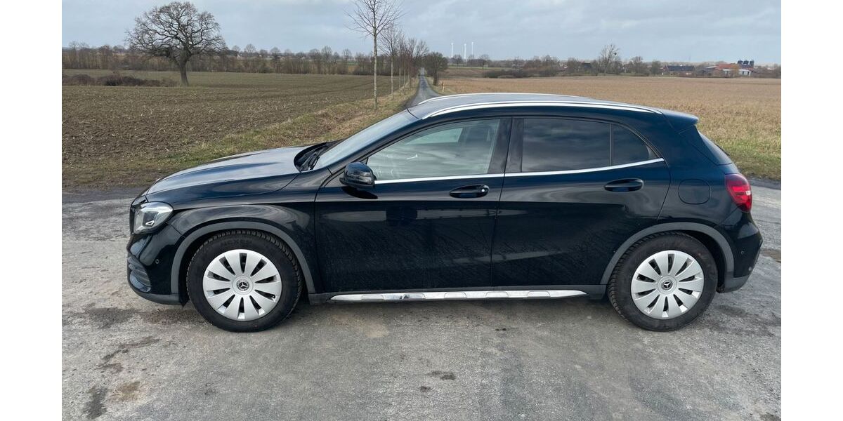 Mercedes-Benz GLA 180 115.134 km 20.950 &euro; Drensteinfurt 48317