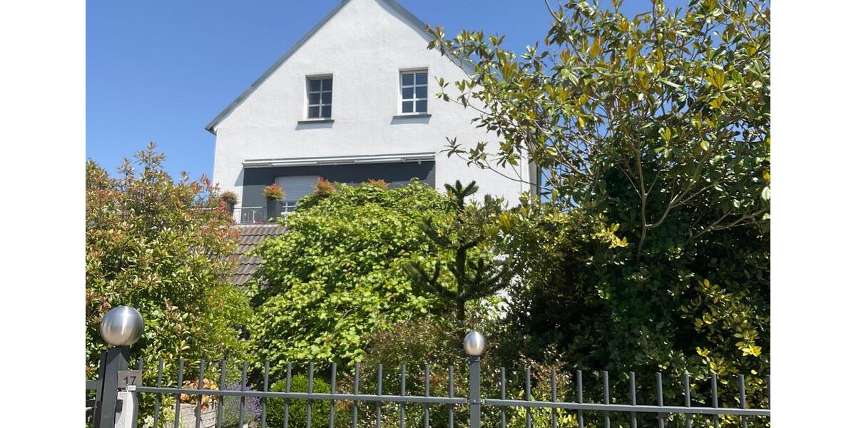 Dachgeschoßwohnung Bochum Bochum-Südwest - 3.5 Zimmer, 80 m&sup2;, 585&euro; | Angebot:25083103