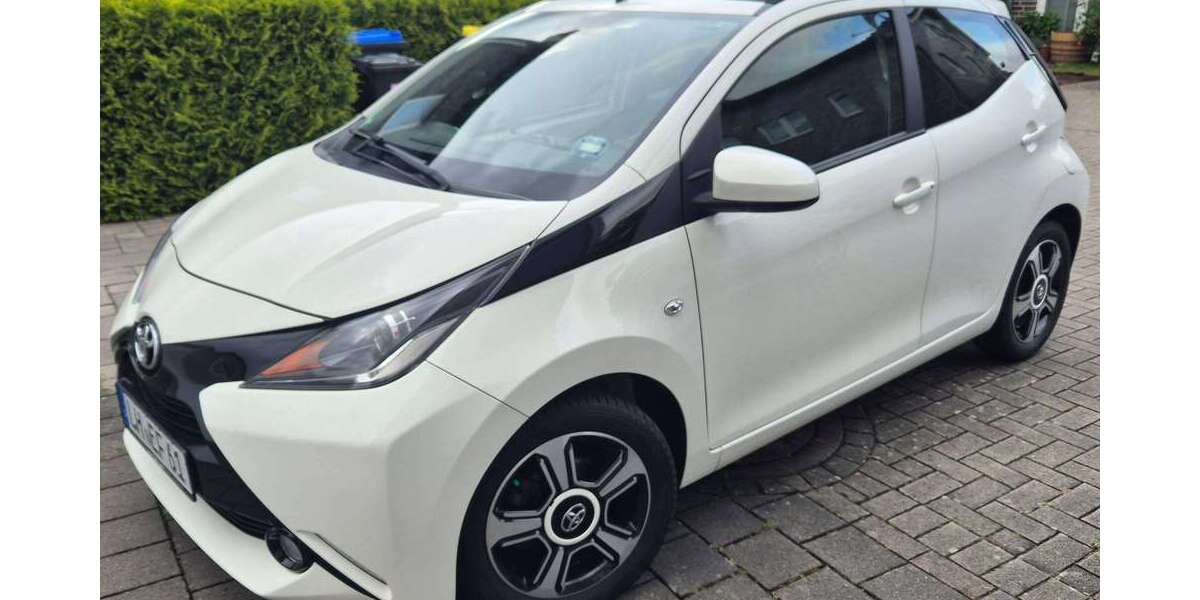 Toyota Aygo 49.000 km 7.800 &euro; Lüdinghausen, Stadt 59348