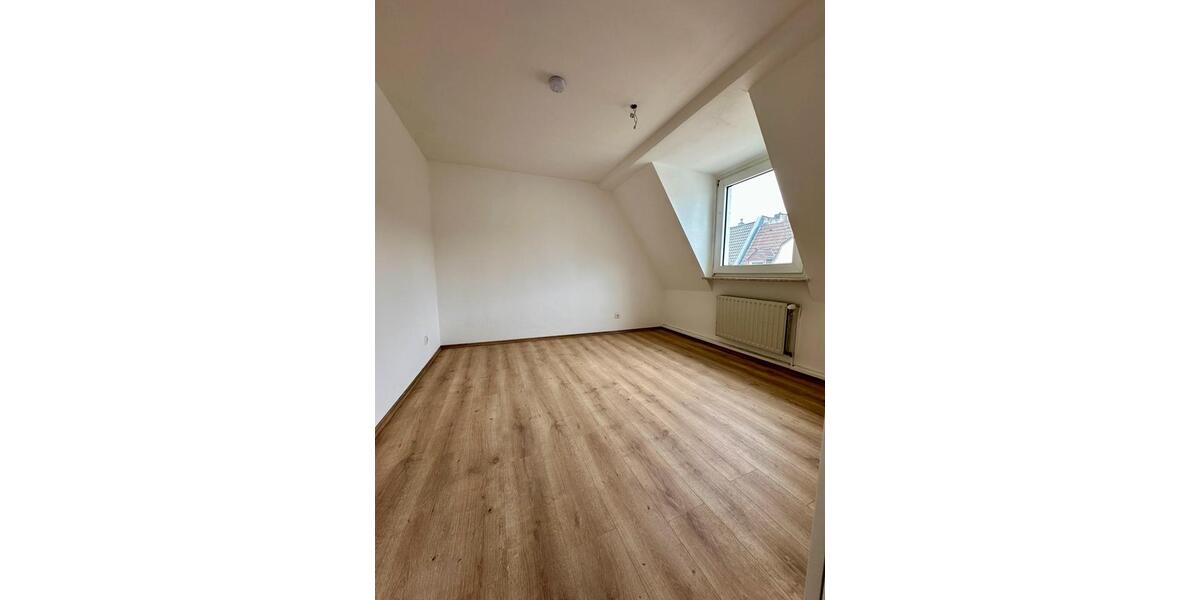 Dachgeschoßwohnung Hagen Hagen-Nord - 4.5 Zimmer, 93 m&sup2;, 149.000&euro; | Angebot:26125632