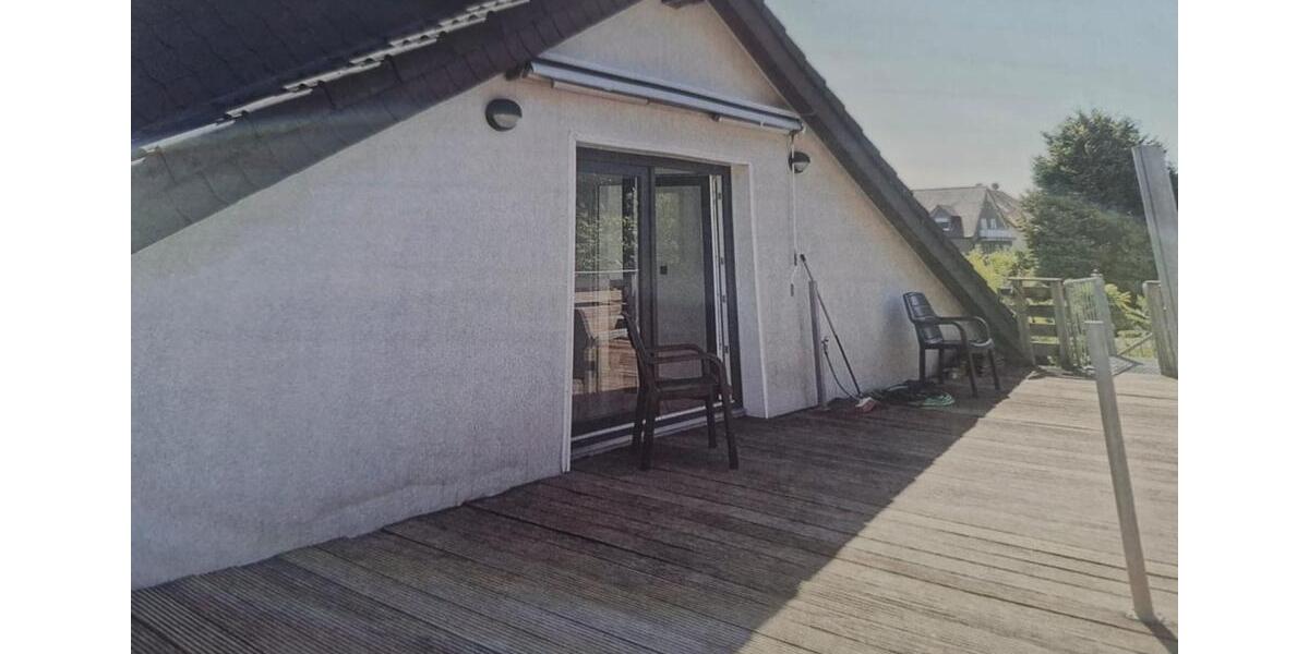 Dachgeschoßwohnung Recklinghausen Hillerheide - 2.5 Zimmer, 150 m&sup2;, 1.345&euro; | Angebot:25519517