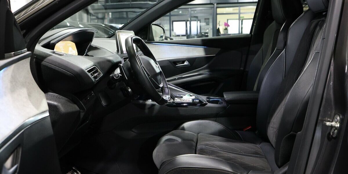 Peugeot 3008 2.0 BLUE-HDI 180 GT-LINE-SPORT / I-COCKPIT 138.000 km 18.600 &euro; Hamm 59077