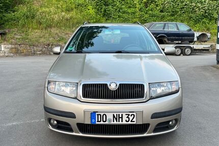 Skoda Fabia 293.000 km 1.435 &euro; Dortmund-Hörde 44263