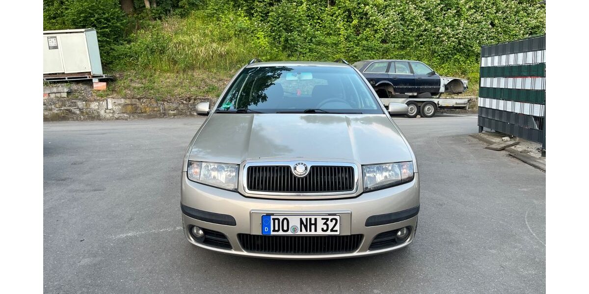 Skoda Fabia 293.000 km 1.435 &euro; Dortmund-Hörde 44263
