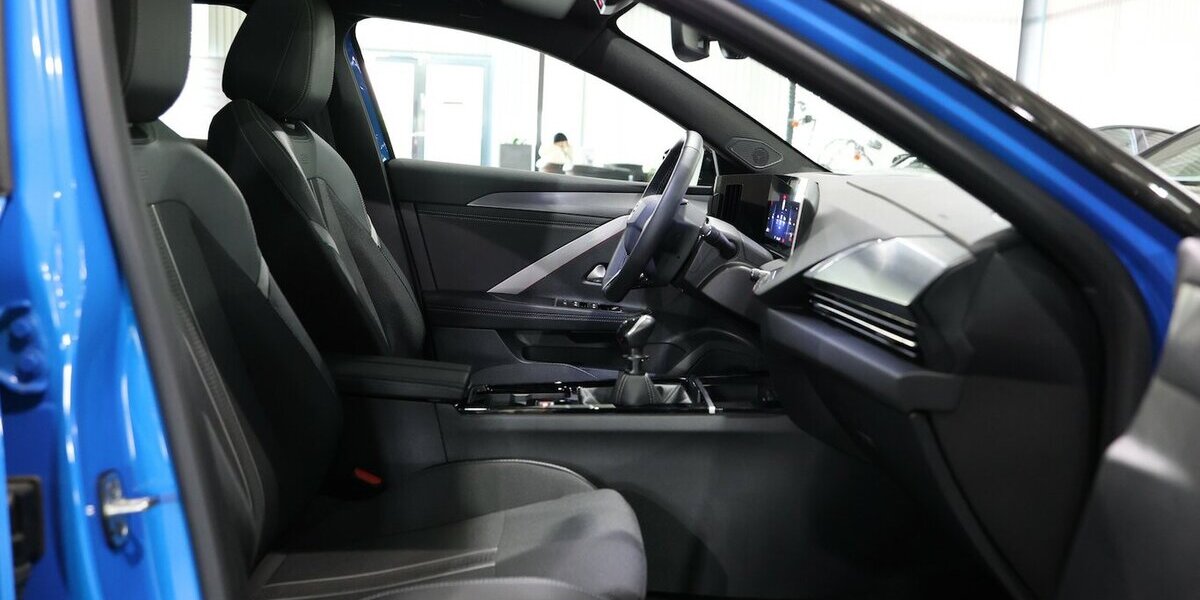 Opel Astra L ST T GS-SPORT BLUE & BLACK / PANORAMA 9.000 km 22.888 &euro; Hamm 59077