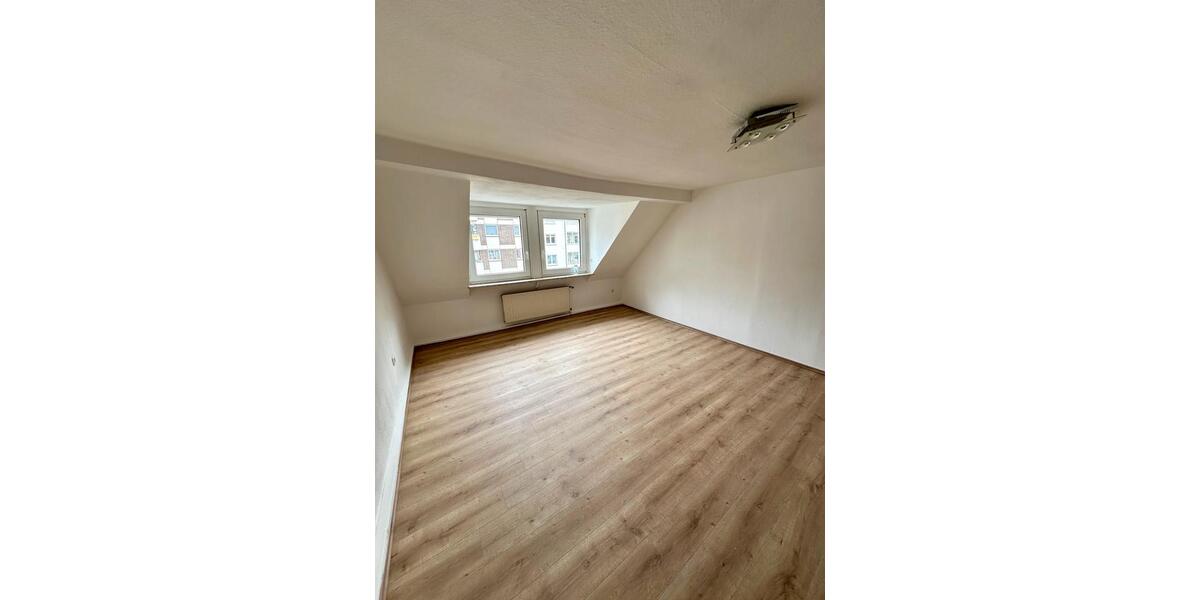 Dachgeschoßwohnung Hagen Hagen-Nord - 4.5 Zimmer, 93 m&sup2;, 149.000&euro; | Angebot:26125632