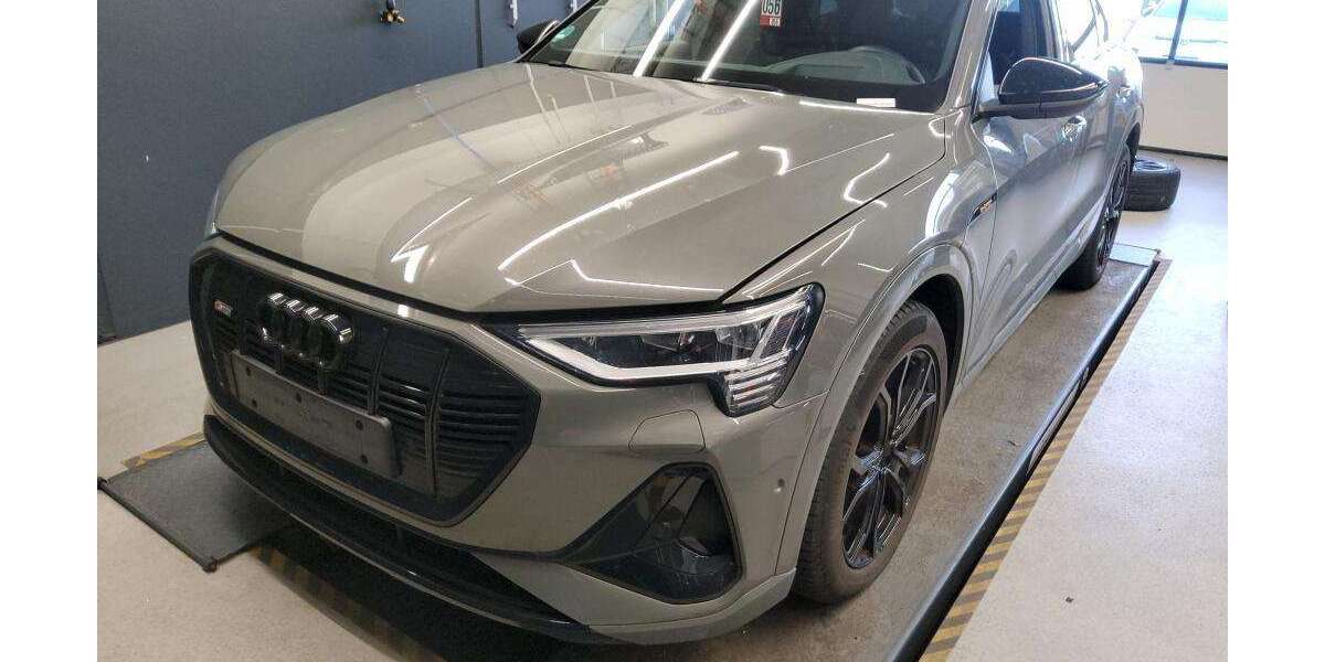 Audi e-tron 58.654 km 40.605 &euro; Hagen 58091