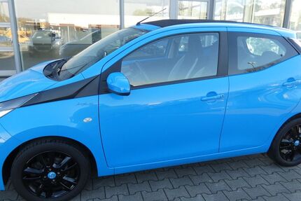 Toyota Aygo (X) 68.000 km 7.200 &euro; Bergkamen 59192