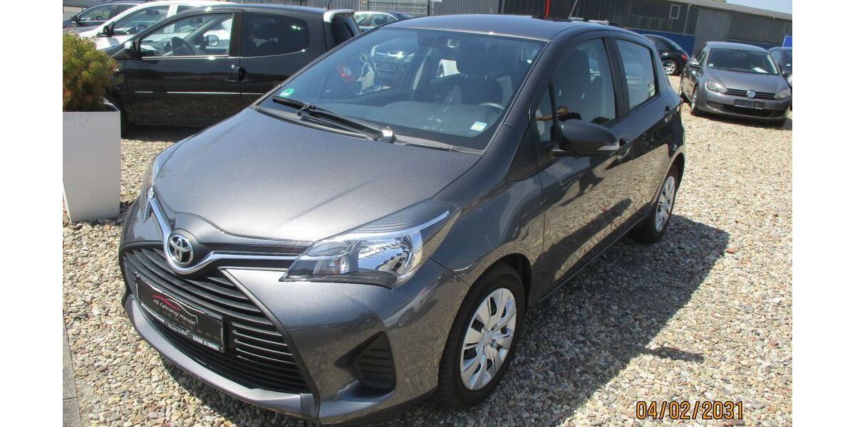 Toyota Yaris 15.123 km 9.999 &euro; Selm 59379