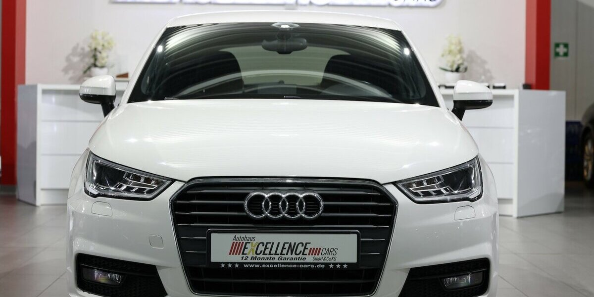 Audi A1 1.6 TDI SPORT WHITE / XENON, NAVI-MMI, LEDER 111.000 km 11.991 &euro; Hamm 59077