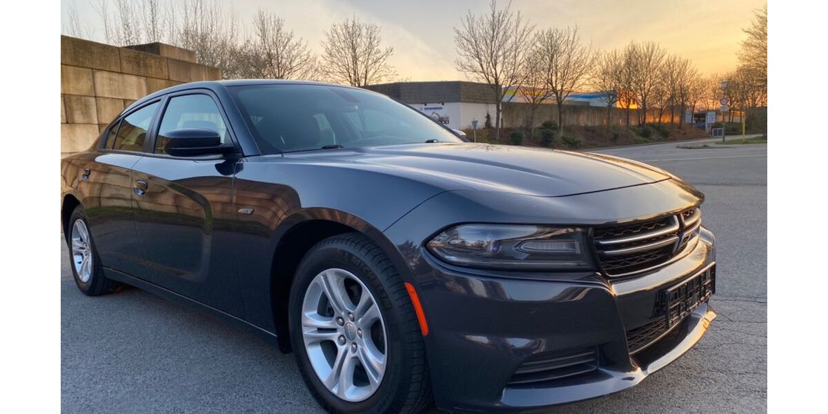 Dodge Charger 47.000 km 17.999 &euro; Hamm 59077