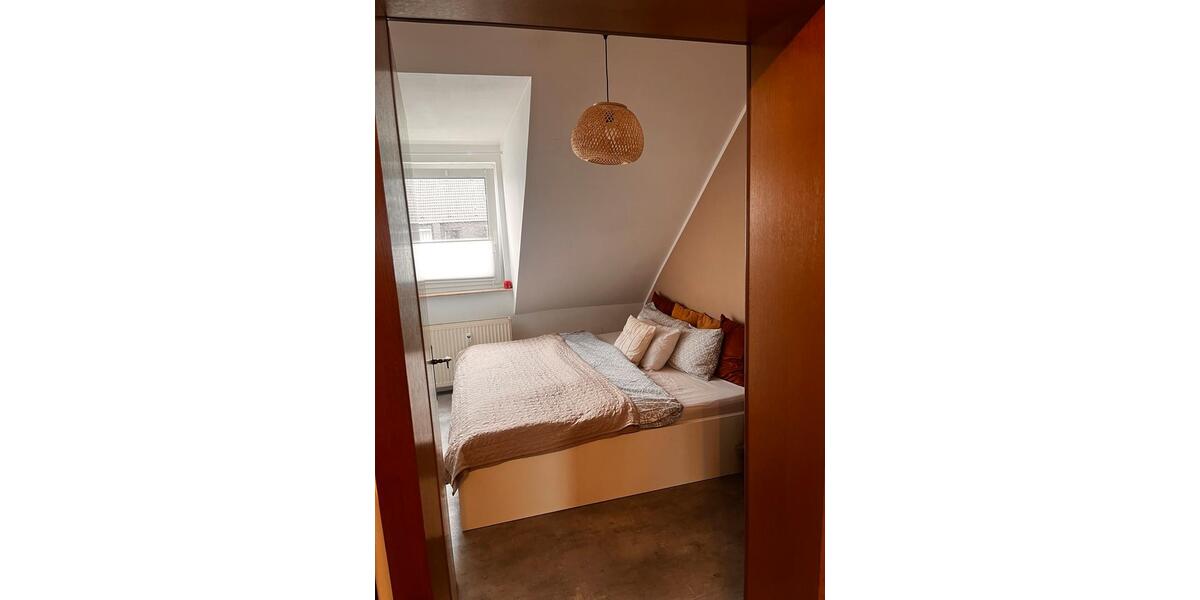 Dachgeschoßwohnung Herne Wanne - 3.5 Zimmer, 75 m&sup2;, 146.000&euro; | Angebot:26214430