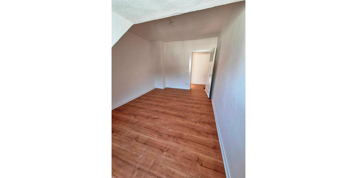 Dachgeschoßwohnung Herne - 3.5 Zimmer, 75 m&sup2;, 560&euro; | Angebot:26033806