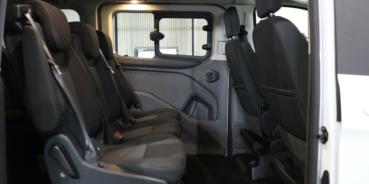 Ford Tourneo Custom 2.0 TDCI 320 L1 / 8-SITZER / NAVI 119.000 km 28.444 &euro; Hamm 59077