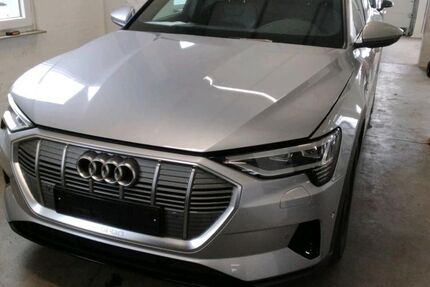 Audi e-tron 62.411 km 31.335 &euro; Hagen 58091