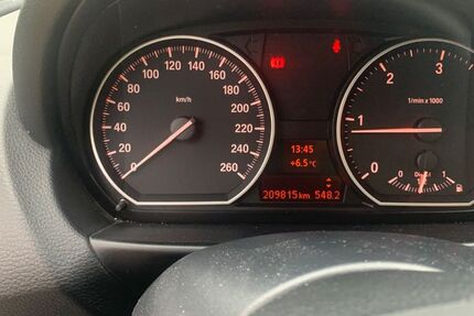 BMW 120 212.000 km 8.100 &euro; Hamm 59071