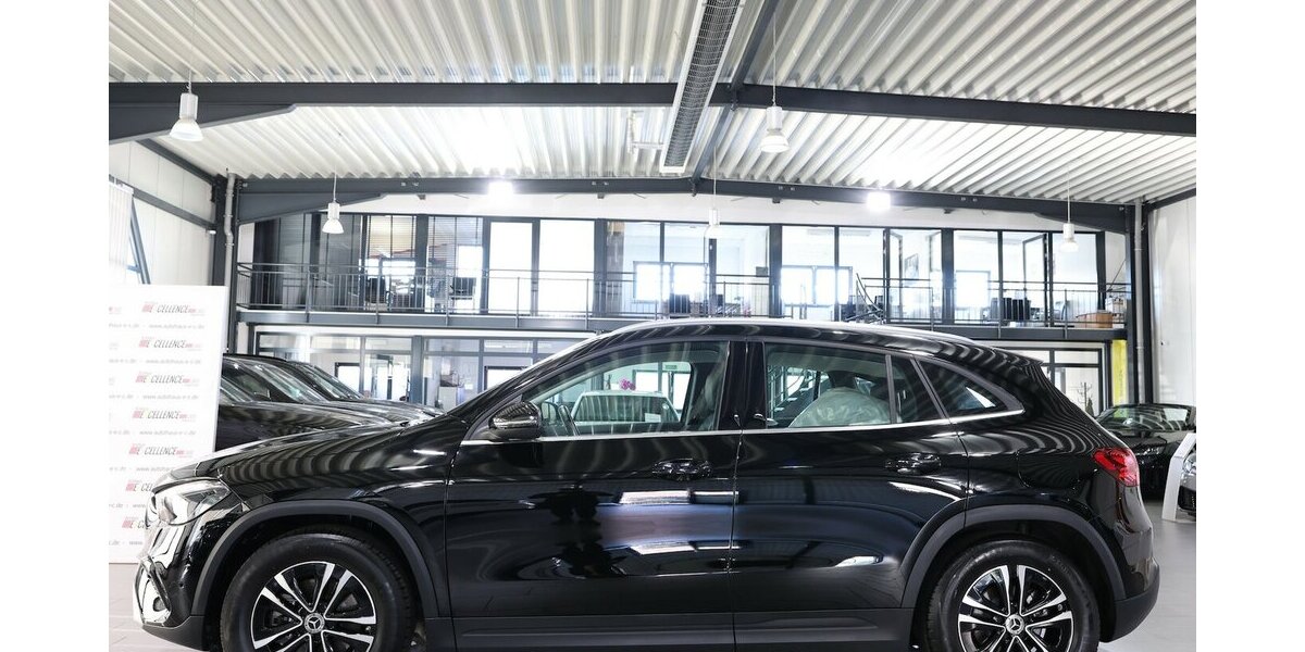 Mercedes-Benz GLA 180 ADVANCED SPORT / LEDER, LED, WIDESCREEN 7.000 km 33.331 &euro; Hamm 59077