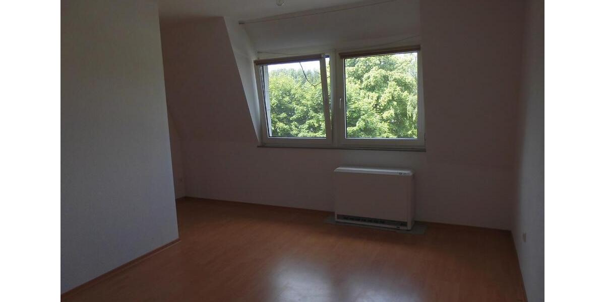 Dachgeschoßwohnung Dortmund Huckarde - 2.5 Zimmer, 50 m&sup2;, 400&euro; | Angebot:26700905